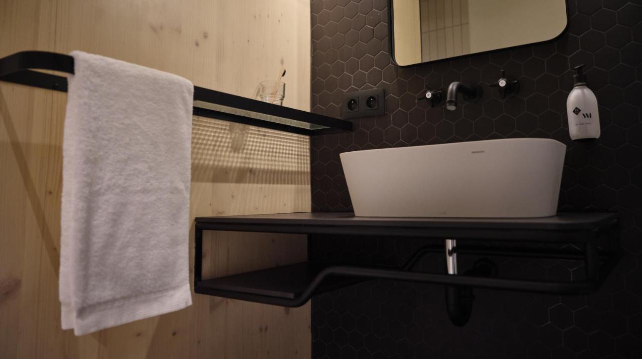Bercail Hotell Wambrechies Eksteriør bilde